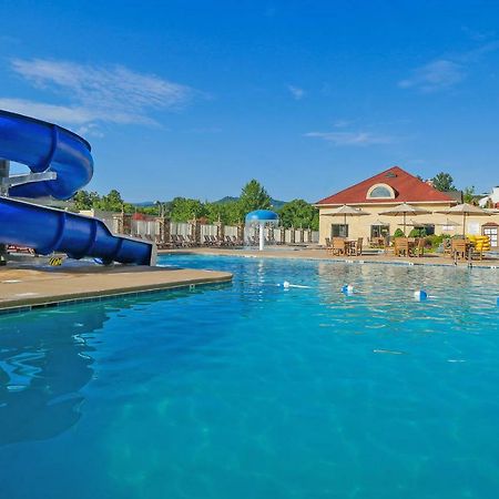 פיג'ן פורג' Music Road Resort Inn מראה חיצוני תמונה